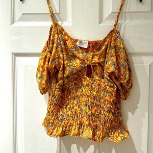 Women’s cold shoulder Crop top blouse